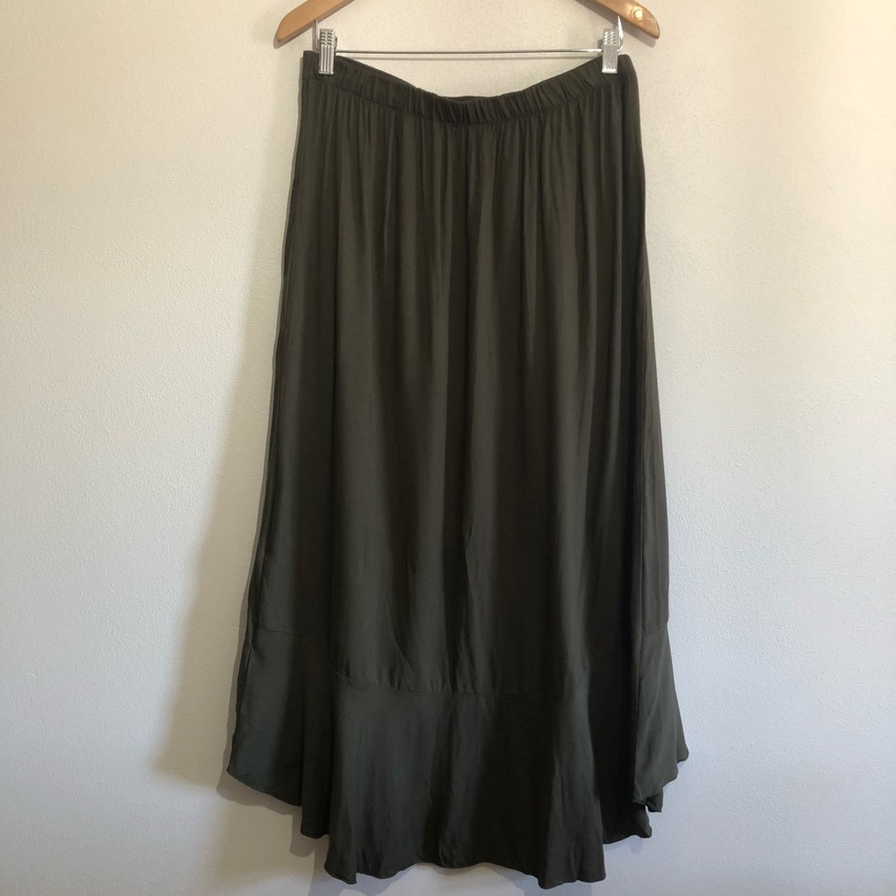 Alter’d State skirt - Picture 2 of 5